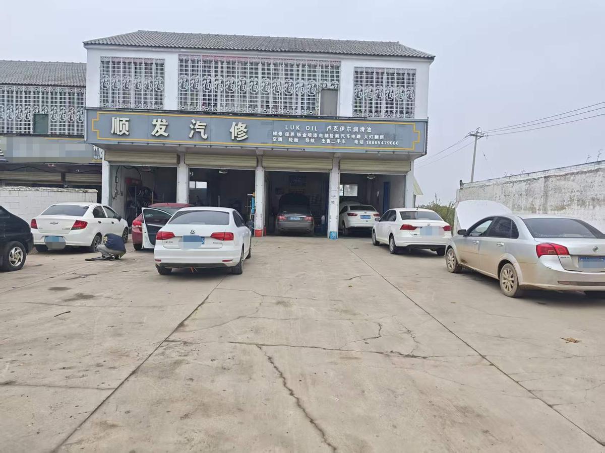 罗屯镇顺发汽修门店外景,金乡东高速口附近汽修厂
